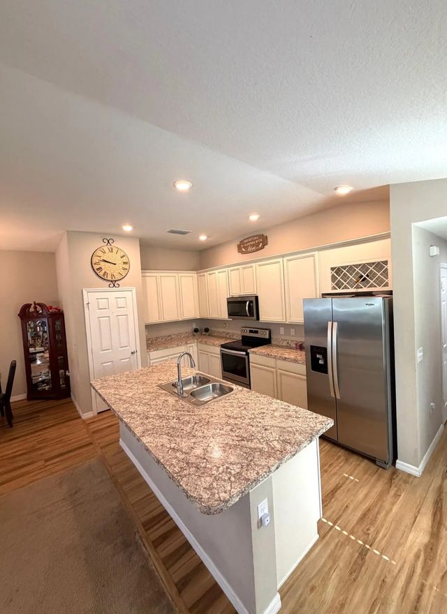 2 of 15 - 5670 Nw Pine Trail Circle, Port St. Lucie, FL