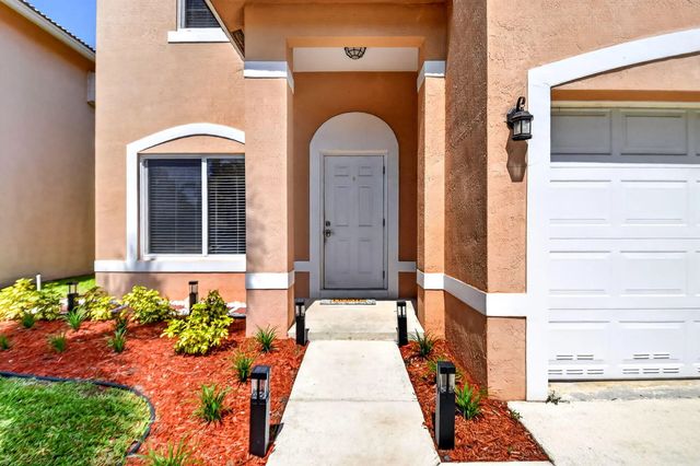 4 of 65 - 6233 Willoughby Circle, Lake Worth, FL