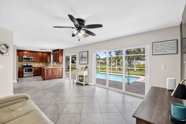 5 of 65 - 6233 Willoughby Circle, Lake Worth, FL