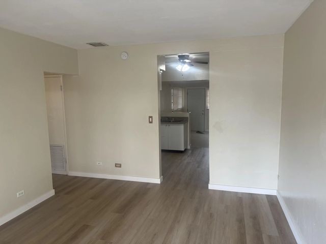 3 of 36 - 2360 Nw 98th Street, Miami, FL