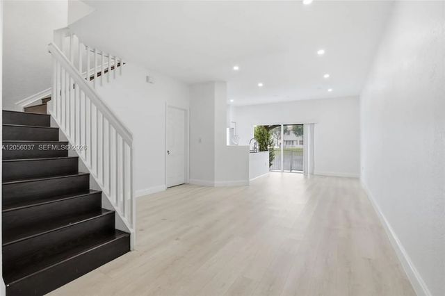 5 of 33 - 10863 Nw 83rd #2, Doral, FL