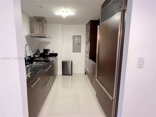3 of 13 - 495 Brickell Avenue #bay406, Miami, FL