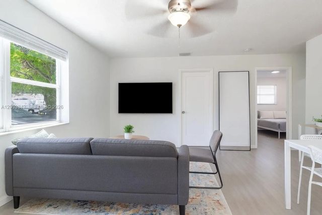 605 Sw 14th Terrace, Fort Lauderdale