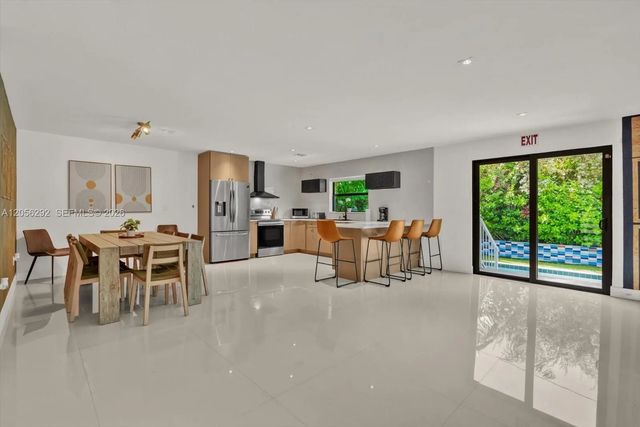 2 of 22 - 808 Sw 29th Street, Fort Lauderdale, FL