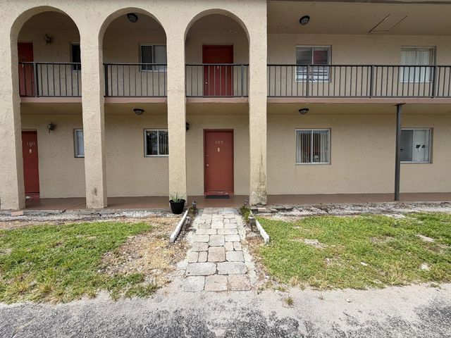 6112 Forest Hill Boulevard #109, West Palm Beach