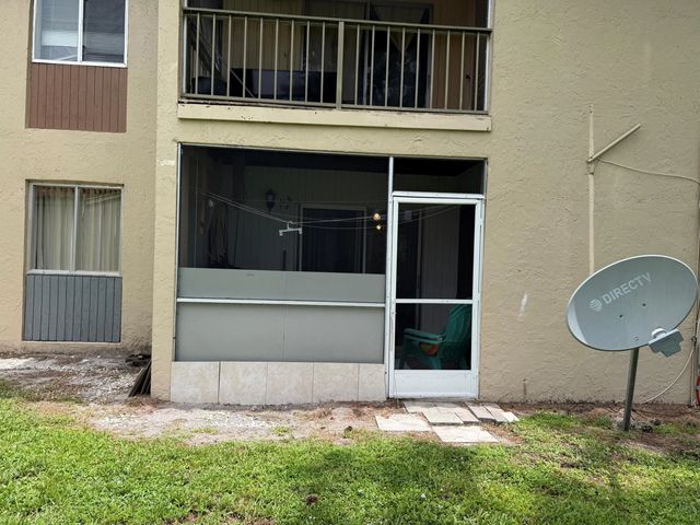 2 of 12 - 6112 Forest Hill Boulevard #109, West Palm Beach, FL