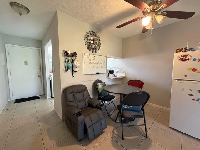 3 of 12 - 6112 Forest Hill Boulevard #109, West Palm Beach, FL