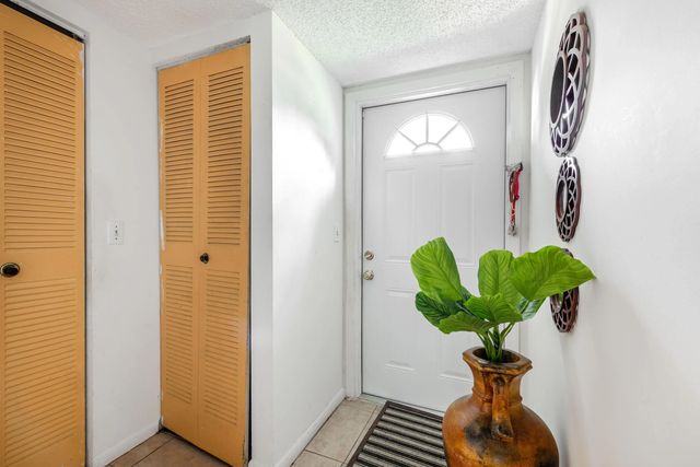 150 Lake Meryl Drive #143, West Palm Beach
