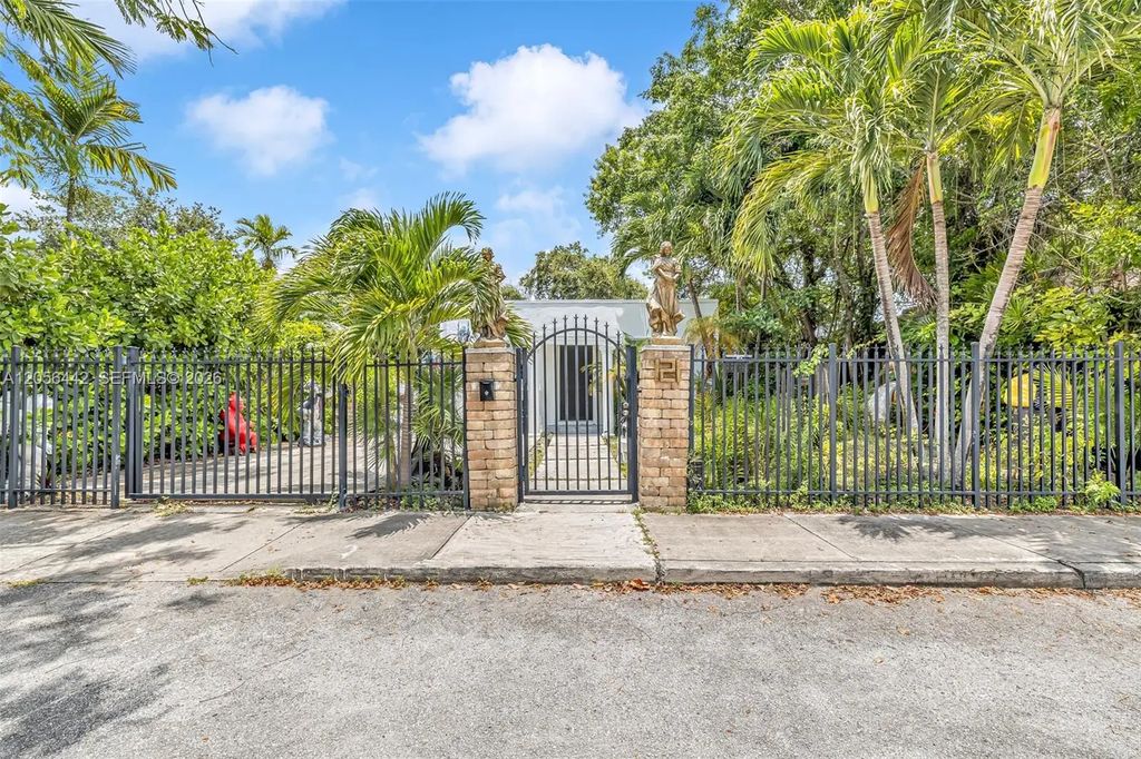 121 Nw 47th Street, Miami