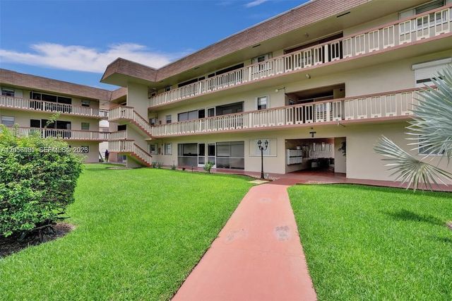 5300 Washington Street #t220, Hollywood