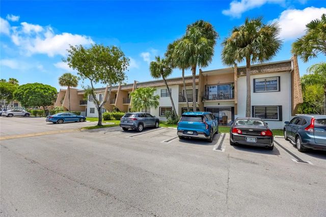 4 of 27 - 8261 Sw 128th Street #207, Pinecrest, FL