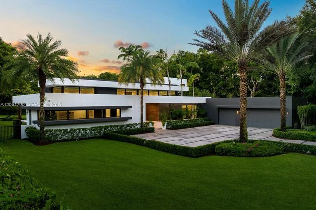 7502 Sw 102nd Street, Pinecrest