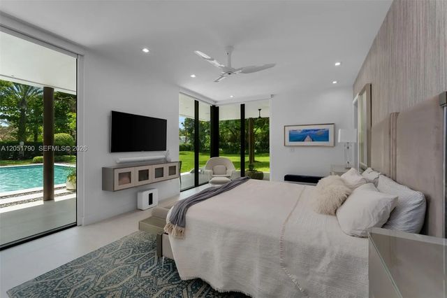 4 of 39 - 7502 Sw 102nd Street, Pinecrest, FL