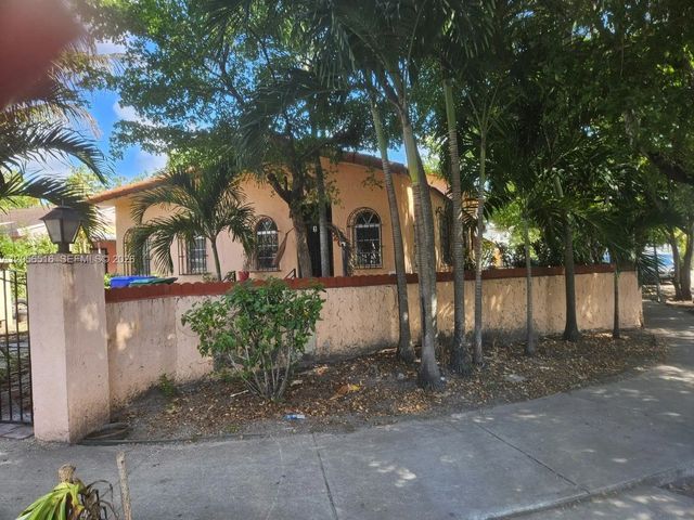 2054 Sw 5th Street, Miami