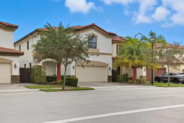 2 of 41 - 8870 Nw 99th Path, Doral, FL