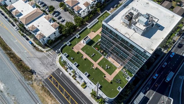 2 of 23 - 20200 W Dixie Highway #903, Miami, FL