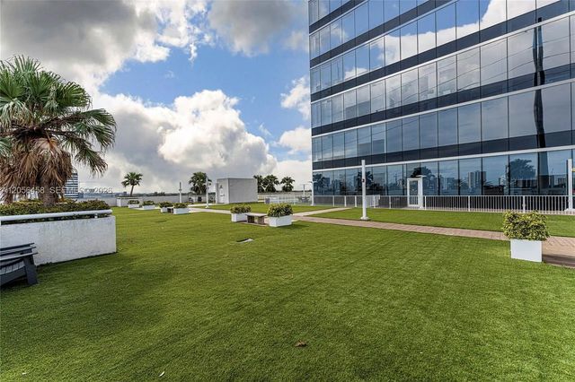 4 of 23 - 20200 W Dixie Highway #903, Miami, FL