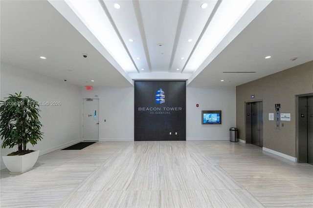 5 of 23 - 20200 W Dixie Highway #903, Miami, FL