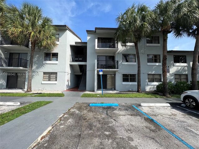 7235 Nw 179th Street #104, Hialeah