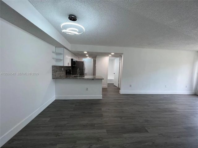 5 of 45 - 7235 Nw 179th Street #104, Hialeah, FL