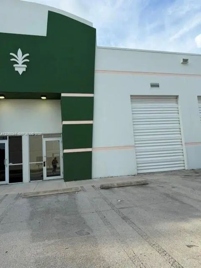 4 of 14 - 1365 Nw 98th Court #4, Doral, FL