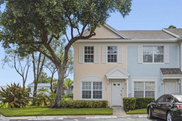 16631 Hemingway Drive, Weston