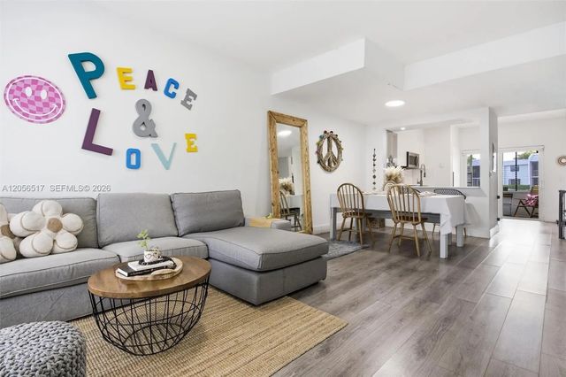 5 of 44 - 16631 Hemingway Drive, Weston, FL
