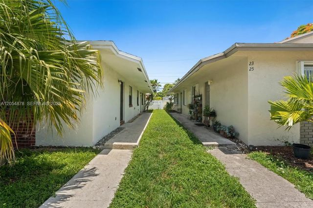 2 of 32 - 19 Se 4th Terrace, Dania Beach, FL