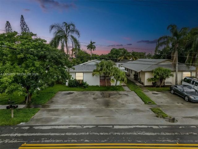 3 of 32 - 19 Se 4th Terrace, Dania Beach, FL