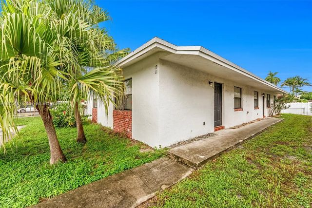 4 of 32 - 19 Se 4th Terrace, Dania Beach, FL