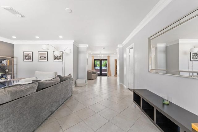 4 of 44 - 728 Ne 9th Avenue, Boynton Beach, FL