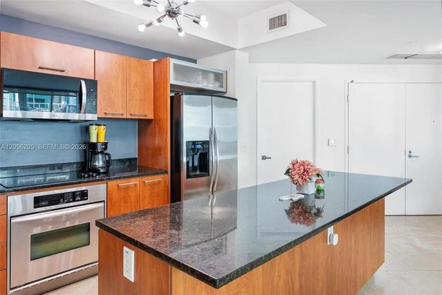 5 of 23 - 3131 Ne 188th Street #2-705, Aventura, FL