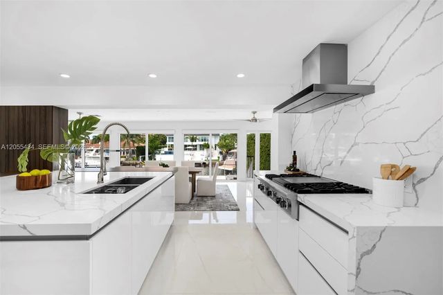 4 of 25 - 6832 Sunrise Court, Coral Gables, FL