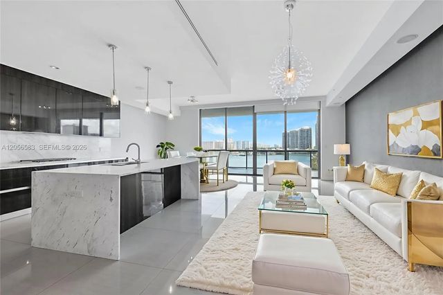 3300 Ne 188 Street #611, Aventura