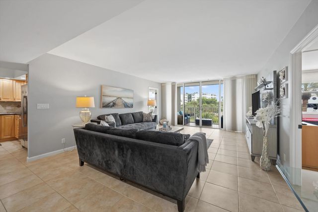 3 of 27 - 2860 S Ocean Boulevard #316, Palm Beach, FL