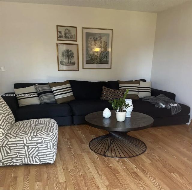 13500 Sw 1st Street #308u, Pembroke Pines