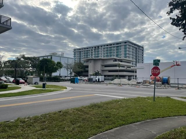 2 of 6 - 12610 Ne 11th Avenue, North Miami, FL