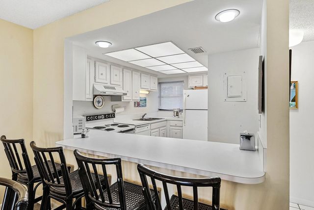 4 of 47 - 4101 Kittiwake Court #kittiwake, Boynton Beach, FL