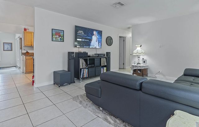 4 of 47 - 830 Sw 1st Avenue, Pompano Beach, FL