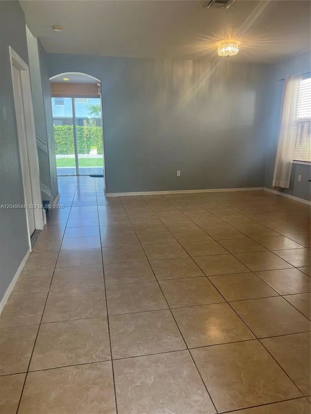 2 of 16 - 1430 Se 18th Place, Homestead, FL