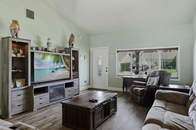 5 of 26 - 7779 Blairwood Circle N, Lake Worth, FL