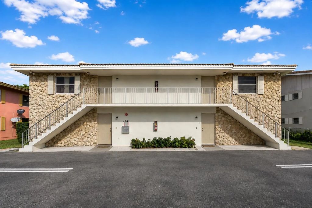 4341 Riverside Drive #a-d, Coral Springs