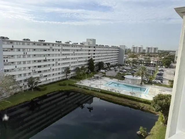 1770 Ne 191st Street #808-1, Miami