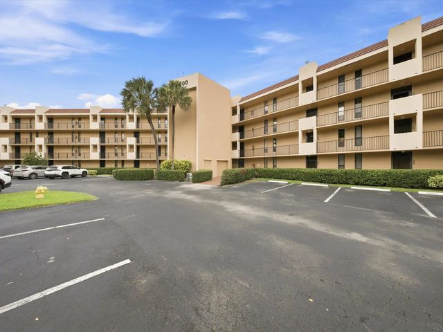 6539 Coral Lake Drive #403, Margate