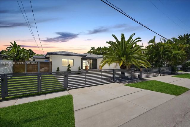 3 of 30 - 12930 Auralia Road, North Miami, FL