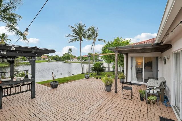 13412 Nw 6th Drive, Plantation