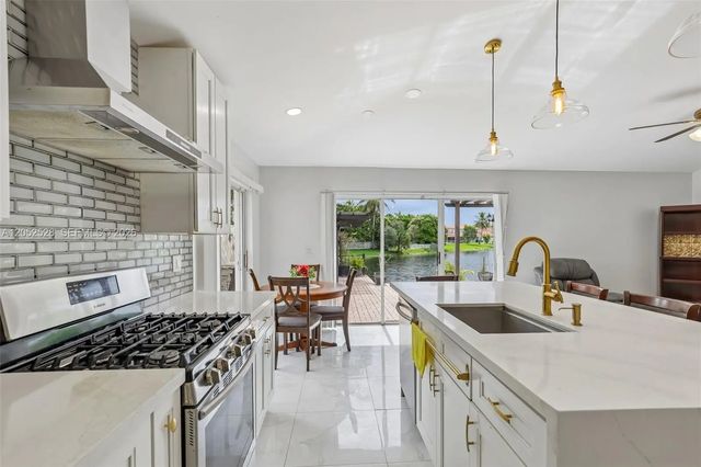 2 of 39 - 13412 Nw 6th Drive, Plantation, FL