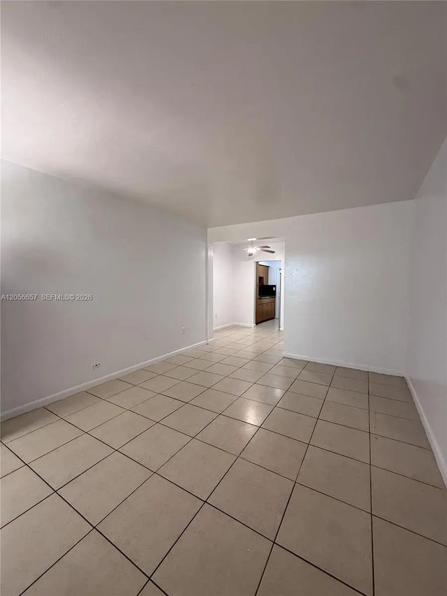 4 of 6 - 934 Meridian Avenue, Miami Beach, FL