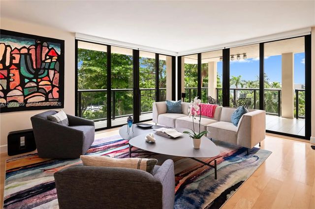 4 of 40 - 2575 S Bayshore Drive #5b, Coconut Grove, FL