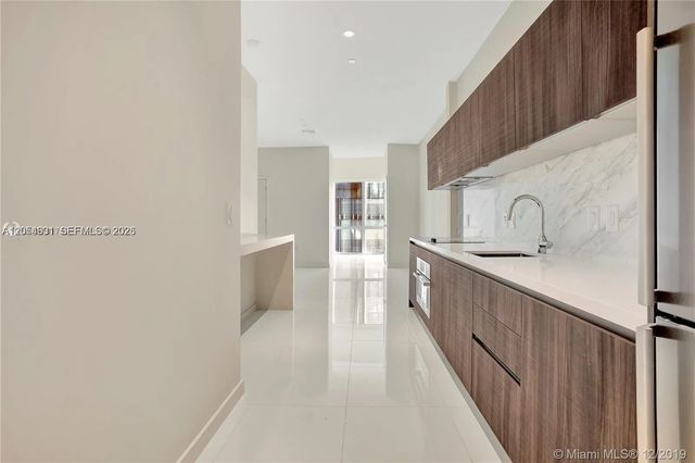 3 of 13 - 851 Ne 1st Avenue #504, Miami, FL
